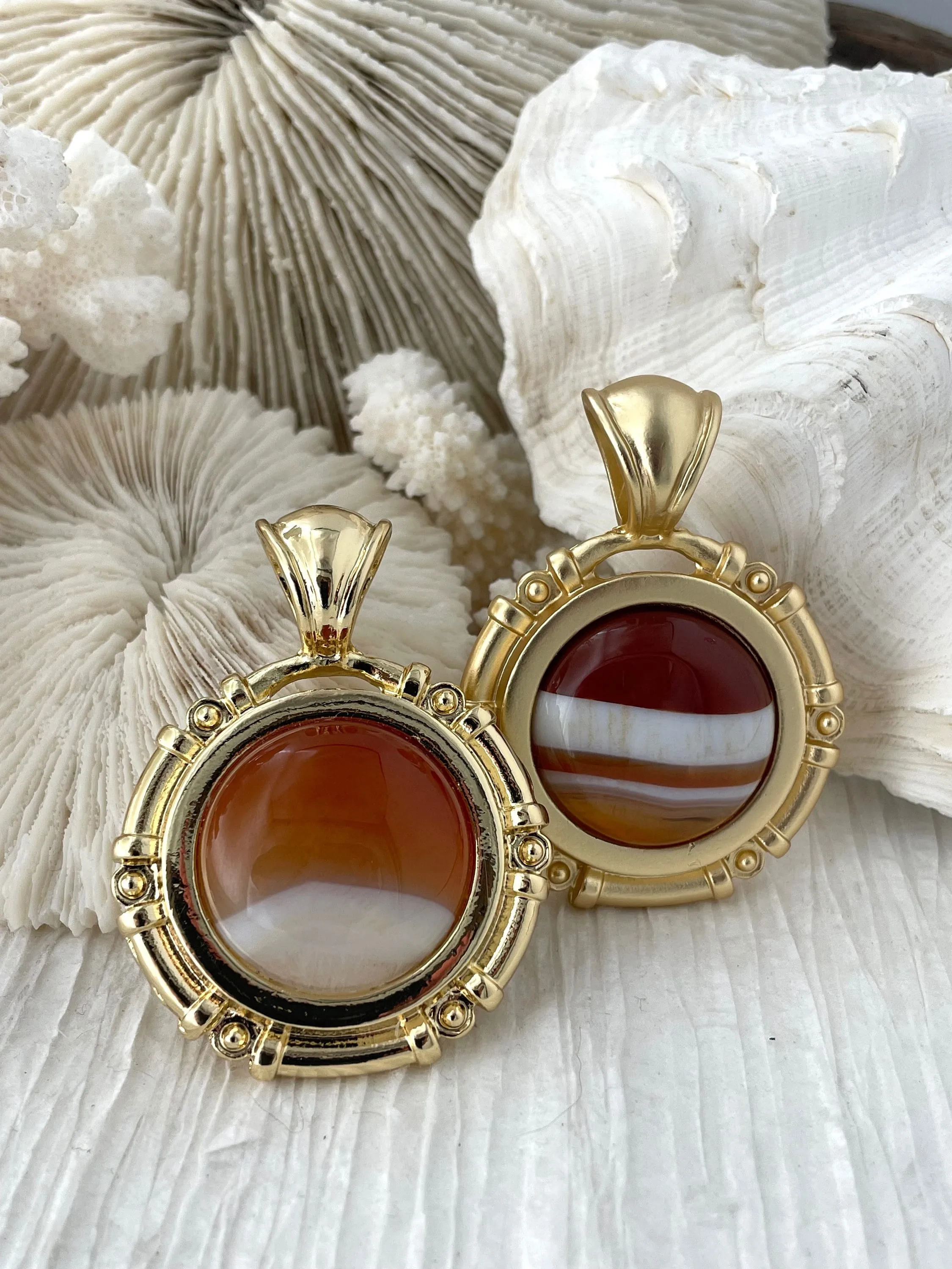 AAA Red Banded Agate Pendant with Bezel. Natural Red Banded Agate Stone, will come in a variety of patterns, 2 bezel colors,Fast Ship.