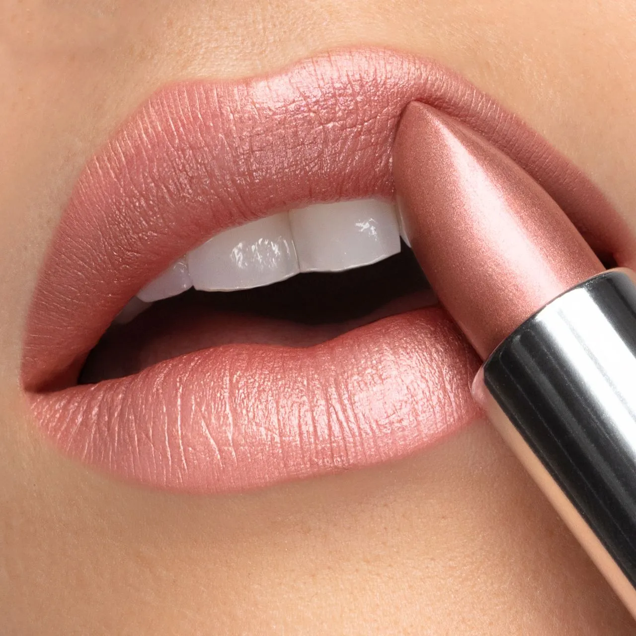 Glamour Crème | A Frosted Blushing Peach Lipstick With Gold and Rose Shimmer