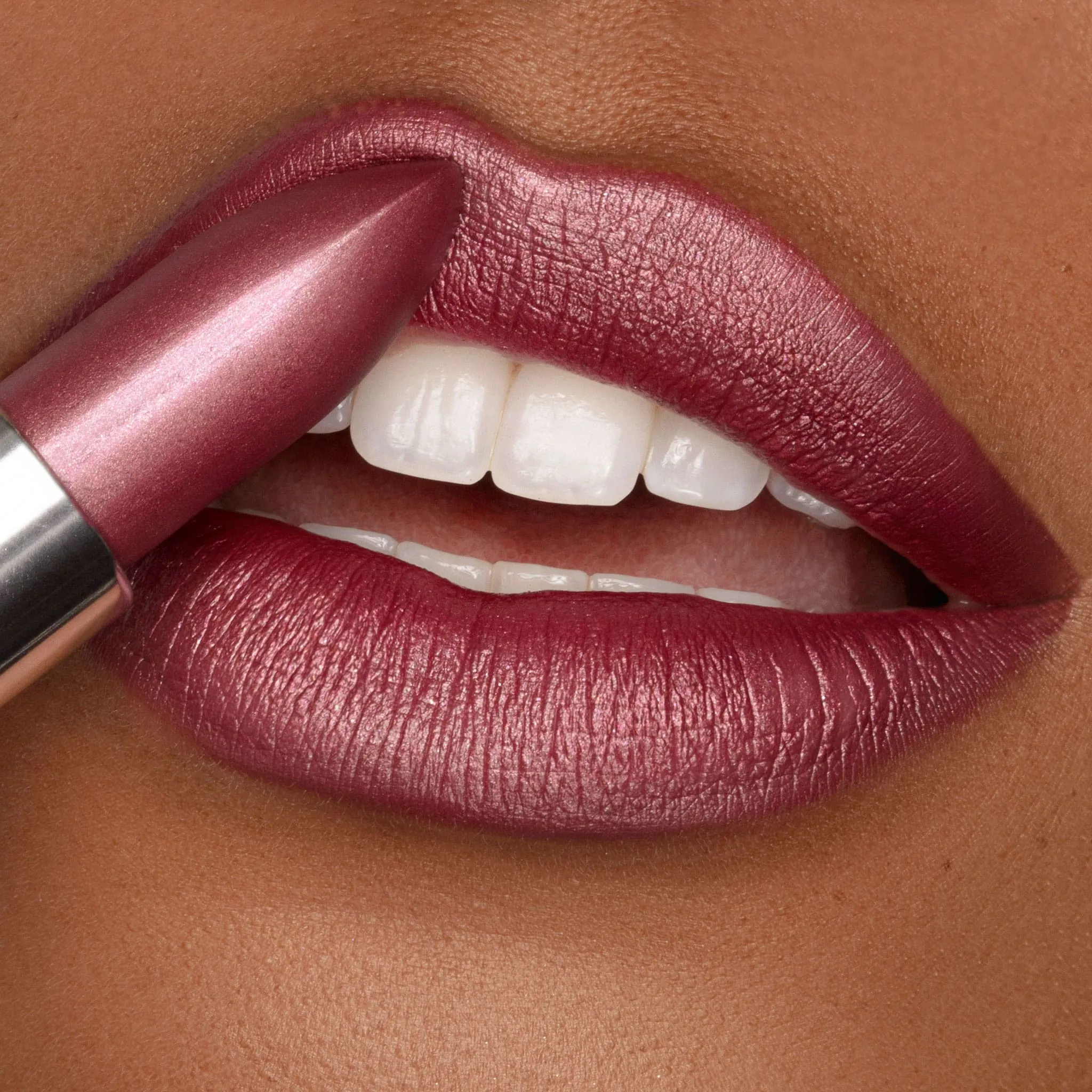 Legendary Crème | A Rich Frosted Berry with Multifaceted Shimmer Lipstick